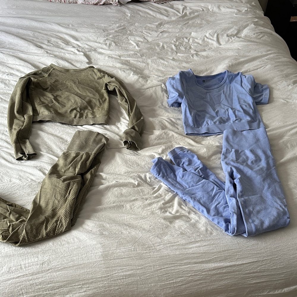 SHEIN set of two seamless workout sets